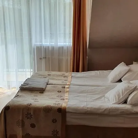 Δωμάτια σε οικογενειακή κατοικία Rekin
